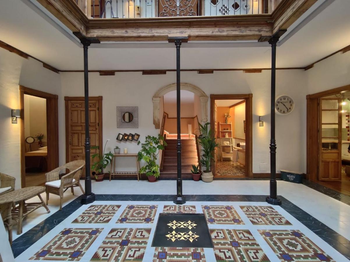 La Casa Del Medico Hosteria Rural Urda Bagian luar foto