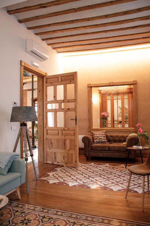 La Casa Del Medico Hosteria Rural Urda Bagian luar foto