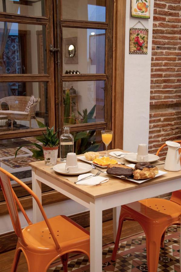 La Casa Del Medico Hosteria Rural Urda Bagian luar foto