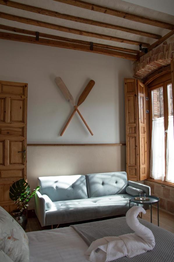 La Casa Del Medico Hosteria Rural Urda Bagian luar foto