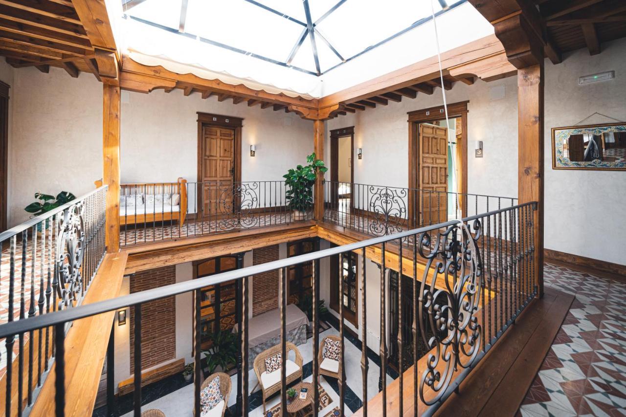La Casa Del Medico Hosteria Rural Urda Bagian luar foto
