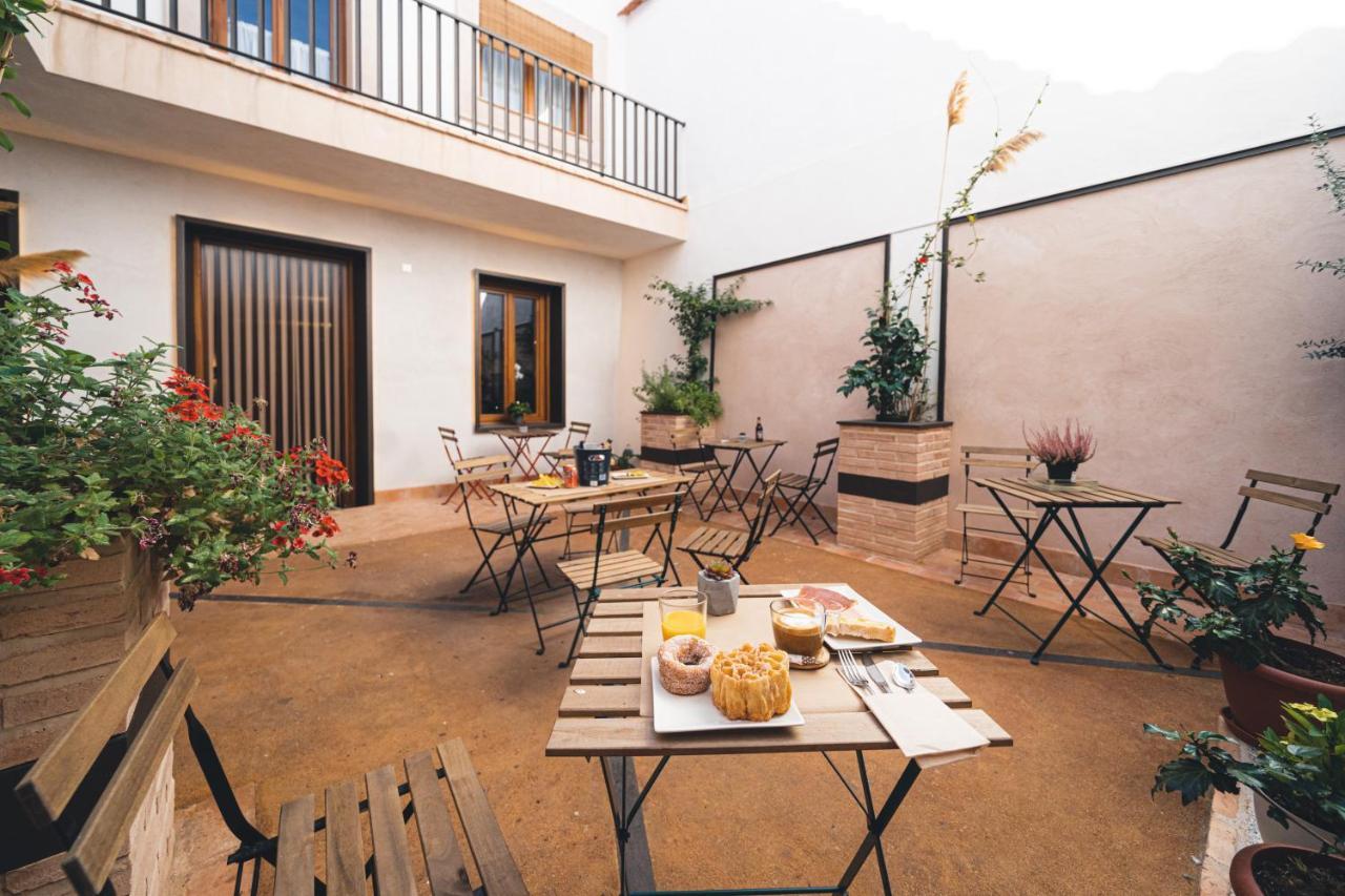 La Casa Del Medico Hosteria Rural Urda Bagian luar foto