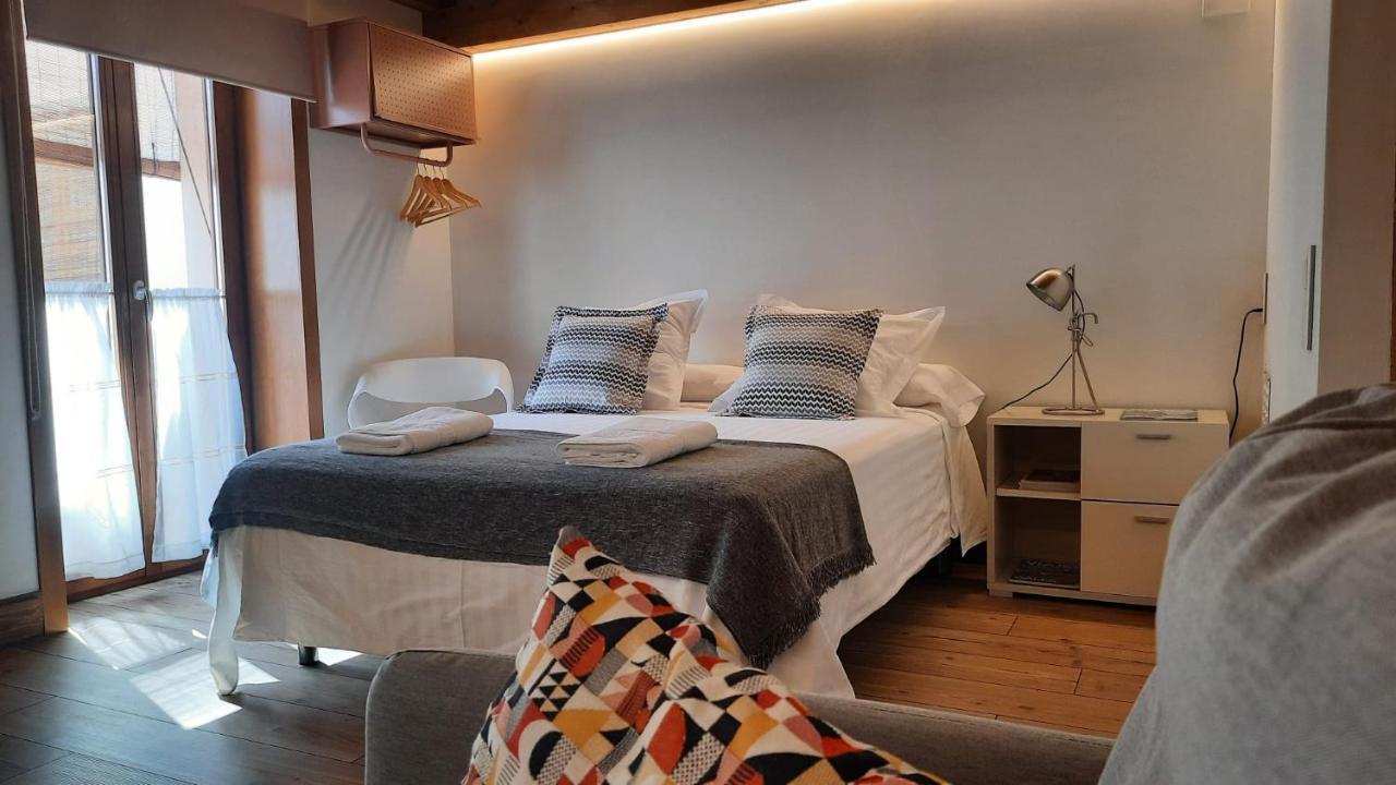 La Casa Del Medico Hosteria Rural Urda Bagian luar foto