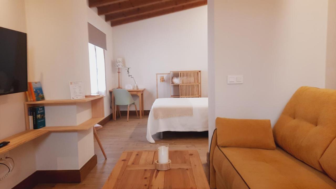 La Casa Del Medico Hosteria Rural Urda Bagian luar foto